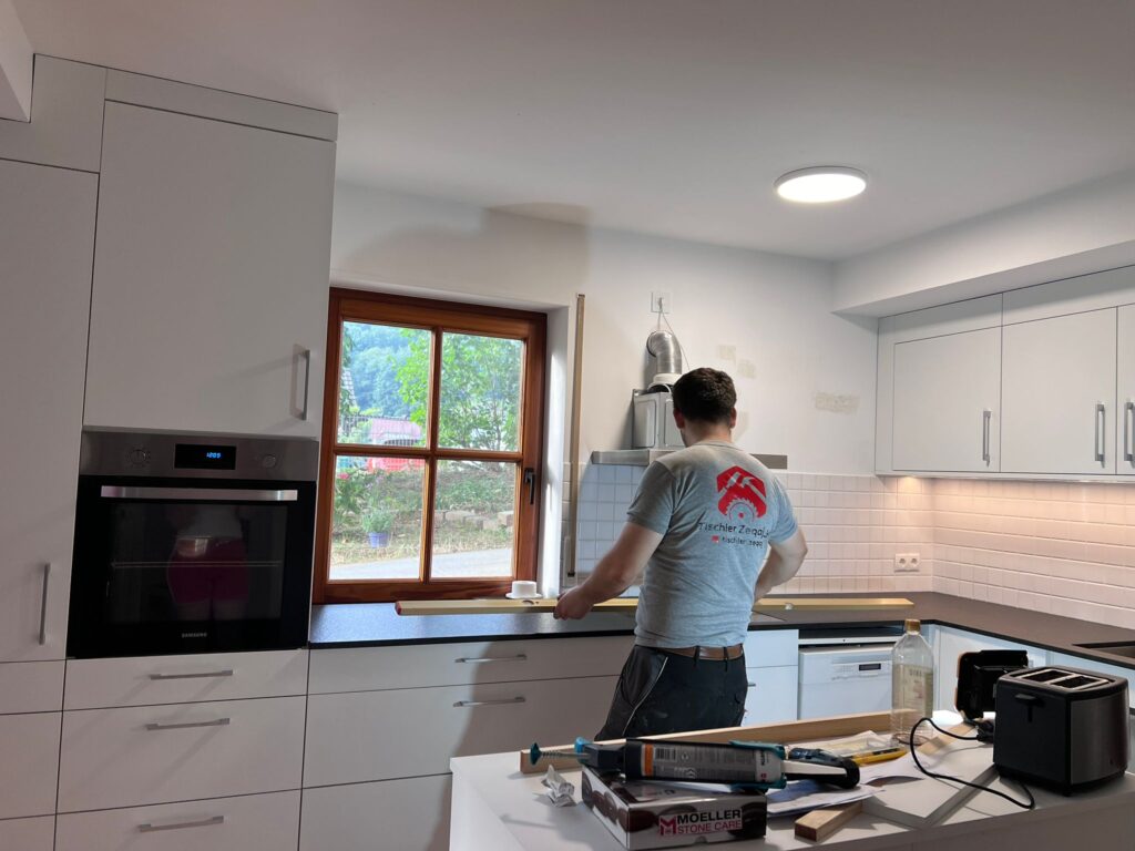 Gelton bei der Arbeit